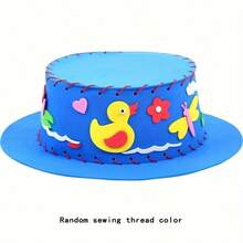 一套儿童手工缝制帽子工艺套装，儿童DIY手工项目，学前班手工课材料，适合幼儿园、教育玩具、初学者DIY缝纫套装，是送给男孩女孩的完美缝纫礼物，也是生日、复活节、毕业典礼、感恩节和任何庆祝活动的理想礼物。学前班手工套装（配件颜色随机发货）