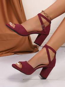 Mẫu sandal cao gót đế dày màu đen gợi cảm mới nhất mùa Xuân/Hè 2025 dành cho nữ, kiểu hở mũi Pháp, quai chéo, thời trang và đa năng. - Màu Đỏ Sâu - Xem 5