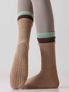 1 paire de chaussettes de yoga blocs de couleurs pour femmes, chaussettes mi-mollet antidérapantes professionnelles pour le pilates, convenant pour le port au sol lors de sports de printemps/été - Multicolore - Voir 3