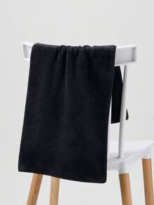 1条/2条超大浴巾 100*200厘米 沙滩巾，黑色，简约纯色，菠萝格纹工艺，超细纤维，加大尺寸70*150厘米或厨房面巾/手巾 34*75厘米，男女成人均适用，速干，柔软舒适，四季皆宜，适用于浴室、酒店、健身房、旅游、派对、节日礼物、户外露营、海滩、理发店、美容院等场所，是理想的海滩礼品。 - 黑色 - 查看 12