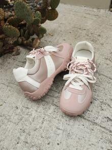 女士休闲运动鞋，防滑鞋底，时尚百搭，轻便透气；舒适简约的运动鞋，适合徒步旅行等户外活动。