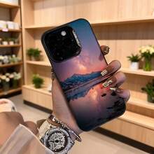 Cubierta de teléfono con diseño de montaña y lago al atardecer color morado y rosa con texto CASENO para uso diario y ocasiones especiales,Aplicable a los teléfonos de la serie Apple y Galaxy - Negro - Ver 4