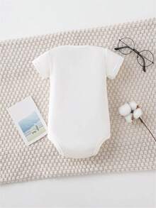 AYJK7 Round-Neck Baby Romper, My First Independence Day, Letter Printing, Footprints, Small Stars, Fun Pattern Printing, Soft And Comfortable, Casual Style, Suitable For Interactive Entertainment - 白色 - 查看 3