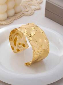 Set de 3 piezas/1 set de pulseras tipo brazalete geométricas asimétricas de gota con textura gruesa en tono dorado, adecuadas para mujeres, de material grueso, liso, mate, de metal pesado y aleación de zinc - Amarillo Oro - Ver 9