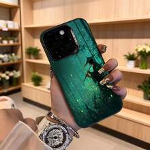 Cubierta de teléfono con diseño de bosque mágico verde oscuro con silueta de persona con sombrero y luces brillantes para uso diario en floristerías y eventos elegantes,Aplicable a los teléfonos de la serie Apple y Galaxy - Negro - Ver 4