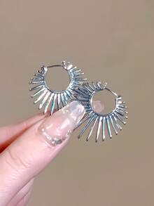1 Pair Fashionable Delicate Personalized Versatile Sunflower Stud Earrings - Earrings - View 10