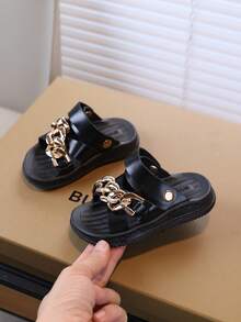 1 Pair Girls' Soft Sole Fashion Versatile Outdoor Non-Slip Casual Beach Sandals, Autumn - Black - View 1