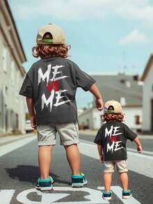 Áo thun ngắn tay cổ tròn in họa tiết dành cho bé trai - Áo thun ngắn tay tươi sáng và vui nhộn giúp mỗi ngày thêm phần thú vị! Áo thun trẻ em in họa tiết "Tôi đấu với chính mình" - Màu xám đen - Xem 3
