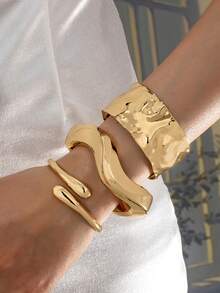 Set de 3 piezas/1 set de pulseras tipo brazalete geométricas asimétricas de gota con textura gruesa en tono dorado, adecuadas para mujeres, de material grueso, liso, mate, de metal pesado y aleación de zinc - Amarillo Oro - Ver 1