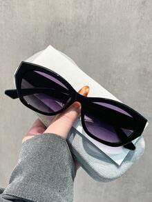 一副复古猫眼时尚眼镜，适合街拍和日常时尚佩戴 - 彩色 - 查看 6