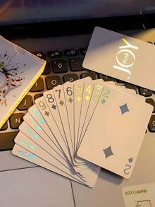 1/2/5 piezas Cartas de juego de lujo doradas/plateadas, impermeables, ideales para magia y entretenimiento en fiestas, material de PVC adecuado para fiestas, juguetes creativos, serie de cartas de póquer, póquer de Texas, diseño genial, perfecto para fiestas, juegos, regalos y celebraciones, Día de los Inocentes, Día de San Valentín - Multicolor - Ver 4