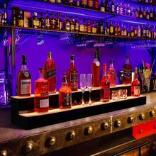 Estante de botellas de licor brillante, 40 pulgadas / 48 pulgadas 3 pasos / 2 pasos Color Cambio de pantalla de barra con control remoto y aplicación, Estante de alcohol de madera montado en la pared, Estantes de acrílico iluminados led ambientales para la decoración de la cocina de la barra del hogar - 48 pulgadas - Ver 6