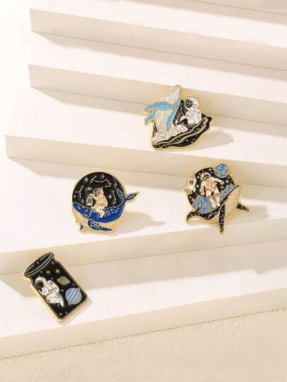 1PC Exquisite Versatile Space Astronaut Series Metal Brooch Clip Suitable For Collar And Backpack Accessories