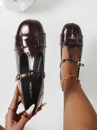 Women's Casual Versatile Shoes, New Design Round Toe Soft & Comfortable Slip-On Shoes With Strap Decor, Suitable For Commuting And Daily Wear