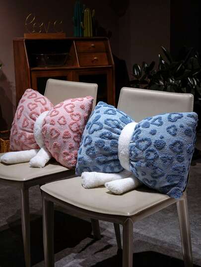 情人节蝴蝶结抱枕，提花心形毛绒靠垫，家居沙发床情人节装饰枕，情侣甜蜜礼物