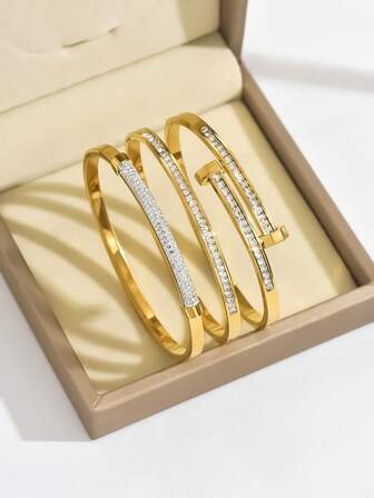 3 Stücke Gold-Ton Kubisch Zirkonia Stapelbare Armreif Set: Minimalistische Glitzer Armbänder für den täglichen Gebrauch, Mix-and-Match Mode Schmuck, tragbare Mode Schmuck Kollektion, Frauen Layering Armreifen, Glitzernde Kubisch Zirkonia Accessoires, Date Night Glitzer Armreifen, Glamouröses Armreif Set zu günstigen Preisen