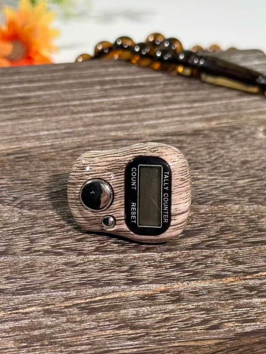 Neuer elektronischer Zähler mit Holzmaserung, arabischer digitaler praktischer Ringzähler aus dem Nahen Osten, stressabbauender Handdruckzähler, Design mit Holzmaserung, kompakt und tragbar, praktisch zum Zählen, hochwertige Haptik, geeignet zum Zählen von Gebeten, Geschäftszählen, Sportaktivitäten, täglicher Verwendung Zuhause, auch eine gute Wahl als Geschenk zu Feiertagen - Verschiedenfarbig - Übersicht 1