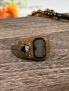 Neuer elektronischer Zähler mit Holzmaserung, arabischer digitaler praktischer Ringzähler aus dem Nahen Osten, stressabbauender Handdruckzähler, Design mit Holzmaserung, kompakt und tragbar, praktisch zum Zählen, hochwertige Haptik, geeignet zum Zählen von Gebeten, Geschäftszählen, Sportaktivitäten, täglicher Verwendung Zuhause, auch eine gute Wahl als Geschenk zu Feiertagen - Verschiedenfarbig - Übersicht 7