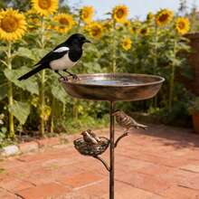 1个复古乡村金属花园鸟浴盆，户外野生动物喂食器，耐候树叶图案设计，无需电线或电池，适合后院喂鸟，吸引鸟类，装饰庭院和草坪，是爱鸟人士的理想之选，也是完美的礼物选择。