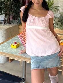 Blusa de Manga Corta con Lunares Negros sobre Fondo Blanco y Volantes Delicados, Estilo Cottagecore Romántico para Mujer, Ideal para Verano, Salidas y Trabajo Casual - Rosa - Ver 3