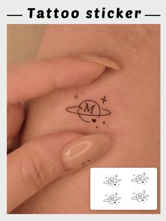 1张S码藏蓝色植物简约独特字母M小行星爱心图案临时纹身贴纸，防水防汗，可持续7-14天，适合日常使用。