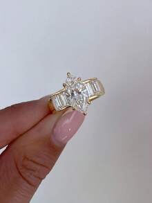 一枚优雅奢华的立方氧化锆925纯银戒指，精致的欧美复古风格女士戒指，独特设计，是舞会、聚会和派对的完美之选，也是馈赠亲朋好友的绝佳珠宝礼物。 - 奢華馬眼 - 查看 9