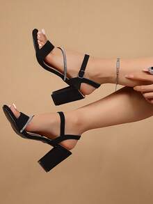 2022新款女士黑色粗跟凉鞋，中跟，露趾，搭扣带，休闲罗马风高跟鞋 - 黑色 - 查看 4