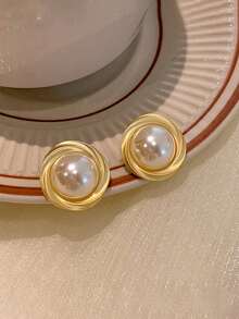 1 Pair Fashionable Elegant Vintage Faux Pearl Stud Earrings - Gold - View 8
