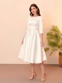 优雅简约V领露背婚纱礼服，纯色修身腰身，半袖褶皱船领晚礼服，新娘礼服