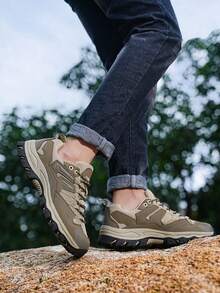 男士专业高帮徒步靴，舒适、耐穿、透气，适合男士户外活动