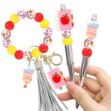 28 piezas Cuentas de silicona con tema de aprendizaje, incluyendo: 3D Manzana roja de cuaderno, Pajarita de silicona rosa, Cuentas redondas de flores pequeñas de colores para hacer joyas, aretes, collares, bolsos, cadenas de teléfono, brochas de maquillaje, manualidades DIY, adecuado para regalos de vacaciones, cumpleaños, vuelta al cole, Halloween, Acción de Gracias, Navidad - Serie de papelería - Ver 4