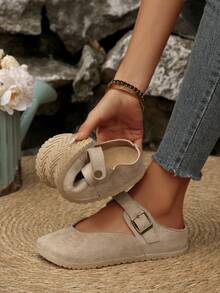 Giày cao gót quai chữ T màu kaki nhạt kiểu cổ điển, chất liệu giả da lộn, đế mềm mại thoải mái, đa năng cho cả đi làm và mặc thường ngày, dễ mang. - Màu Khaki - Xem 4