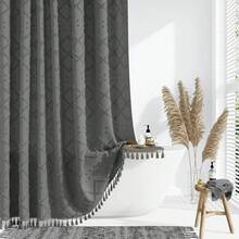 Cortina de ducha de tela impermeable con patrón de diamantes suaves y borlas bohemias, incluye 12 ganchos de plástico para baño moderno - Azul - Ver 10