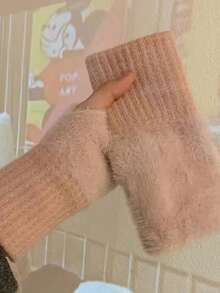 زوج جديد من قفازات الكشمير الفاخرة بدون أصابع، للنساء - قفازات مصنوعة من صوف ناعم ودافئ، متوافقة مع الشاشات اللمسية، تصميم أنيق بلون واحد، مناسبة للكتابة في المكتب والجامعة والاستخدام اليومي الداخلي/الخارجي، مصممة لتناسب شكل اليد وتوفر حماية مضادة للانزلاق. - متعدد الألوان - مشاهدة 8