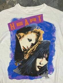 Men's Heart Band Tour T-Shirt - 80s Retro Tee With Bold Heart Logo & Band Members - White Short Sleeve Shirt For Concerts, Casual Wear - Unisex Fit (S-XXL) - Ideal Gift For Music Fans & Dad Gifts - Machine Washable & Dry Cleanable - Iconic 'n' Roll Style With Nostalgic Band Design - Perfect For Fans Of 80s Music - White With Blue & Purple Retro Logo, PLUS SIZE - trắng - Xem 6