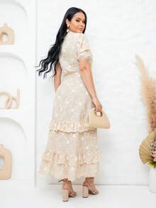Women's Maxi Dress With Embroidered Appliqués, Puff Sleeves, Layered Skirt, V-Neck, Faux Buttons On The Bust, Elegant, Romantic And Perfect. - 米色 - 查看 4