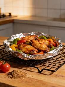 多功能加厚铝箔卷，带锯齿切割器，耐热防刺穿，适用于中东烧烤、烤花皮、烤红薯等厨房用途，也可用于烘焙、制作花皮、烤箱、空气炸锅、微波炉、煎锅、蒸锅、烧烤、烤鱼、烤鸡翅、蛋糕、糕点成型等。 - 彩色 - 查看 2