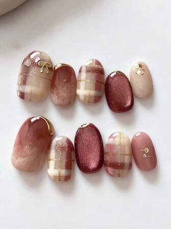 10片装简约可爱日常柔和米色渐变猫眼手绘格子闪粉短指甲贴纸，新年圣诞节情人节礼物