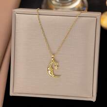 1pc Stainless Steel Star & Moon Necklace, Romantic & Dreamy, Elegant & Classic, Stylish & Graceful, Suitable For Star & Moon Theme, Daily, Commute, Date, Party, Gift (OPP Bag Packaging) - Yellow Gold - View 2