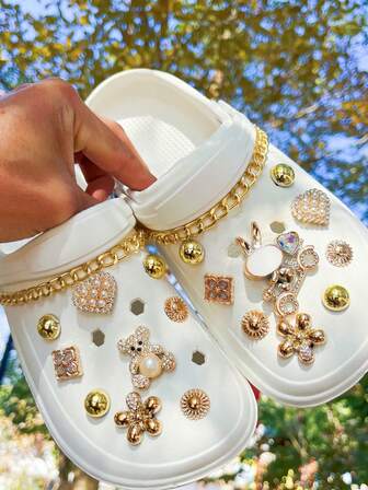 20pcs DIY Garden Shoes Gold Rhinestone Bear Rabbit Chain Shoe Flower Detachable Decorative Buttons, Suitable For Beach Shoes, Hollow Shoes, Holiday Gifts, All Seasons