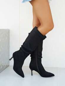 2026新款黑色麂皮细高跟过膝长靴，尖头侧拉链褶皱修身长靴 - 黑色 - 查看 4