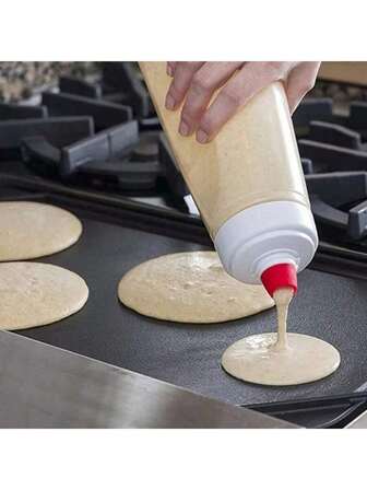 1 st 1000 ml handvevd smetmixer - Utrustad med mixerboll, pannkakssmetdispenser och visp med mixerboll - Perfekt för cupcakes, våfflor, kakor och alla bakverk - Lättklämbar smetflaska för exakt mätning och jämn blandning, multifunktionellt köksverktyg