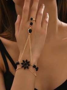 1pc Fashionable Floral Linked Finger Chain Bracelet, Gold-Tone Multi-Layer Integrated Finger Chain Jewelry, Vintage Chic For Party And Daily Wear - Finger Chain - View 6