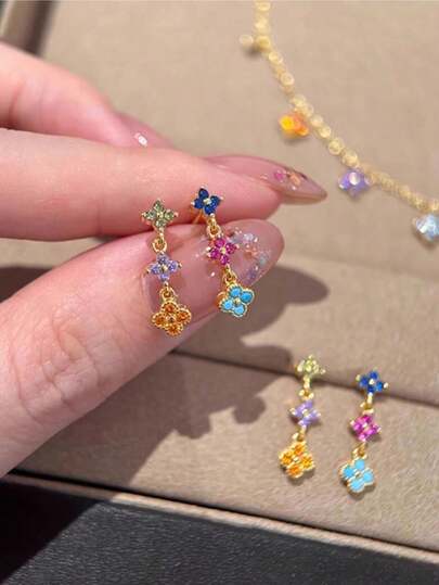 1 paire de boucles d'oreilles à fleurs de trèfle colorées vintage avec franges, bijoux exquis pour femmes, accessoires rétro de luxe