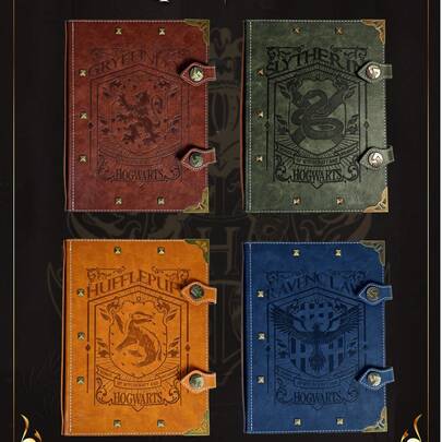 Harry Potter 1 cuốn sổ tay cổ điển  về bốn trường đại học lớn, , , ,  trong , với trang bên trong được trang trí bằng hình vẽ graffiti theo phong cách retro, sổ tay bìa cứng dập nổi hai hàng, khóa bấm kim loại, sổ nhật ký thủ công, quà tặng cổ điển cho mùa tốt nghiệp, bạn đọc sách [Được cấp phép chính thức]