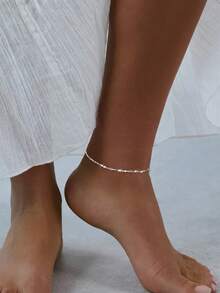 1条S925纯银嘴唇脚链，轻盈奢华简约，适合女性日常佩戴，是送给女友、母亲、姐妹的最佳礼物。