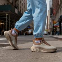 Hands-Free Slip-On Sneakers For Women – All-Day Comfort For Walking, Running, Gym & Athletic Wear Comfortable Women's Walking Shoes With Cushioning ActiveBreeze Non-Slip Running And Tennis Sneakers | Breathable Athletic Shoes For Gym Workouts - 卡其色 - 查看 9