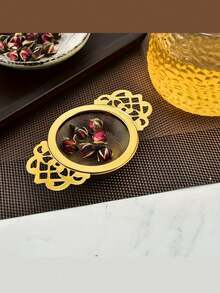 这款不锈钢茶漏采用花边设计，可重复使用，经久耐用，易于清洁，是散茶爱好者的理想之选。适合家庭使用，并兼容多种茶壶。 - 彩色 - 查看 2