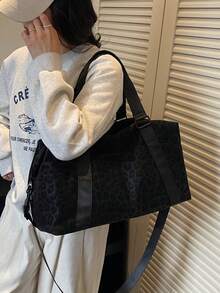 Nueva bolsa de viaje de moda con patrón jacquard, diseño minimalista de nicho, elegante y popular, adecuada para viajes cortos, fitness, con bloques de color empalmados, gran capacidad, vers - Negro - Ver 5
