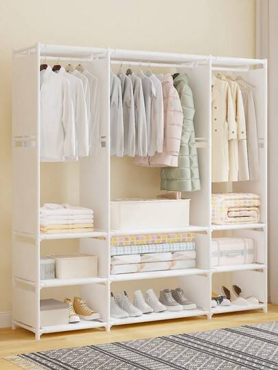 Guarda-roupa modular aberto de 3 níveis, com armário para pendurar roupas, nichos de armazenamento e sapateira. Ideal para jaquetas de plumas, agasalhos estruturados e roupas para o dia a dia. Organizador prático e com grande capacidade.